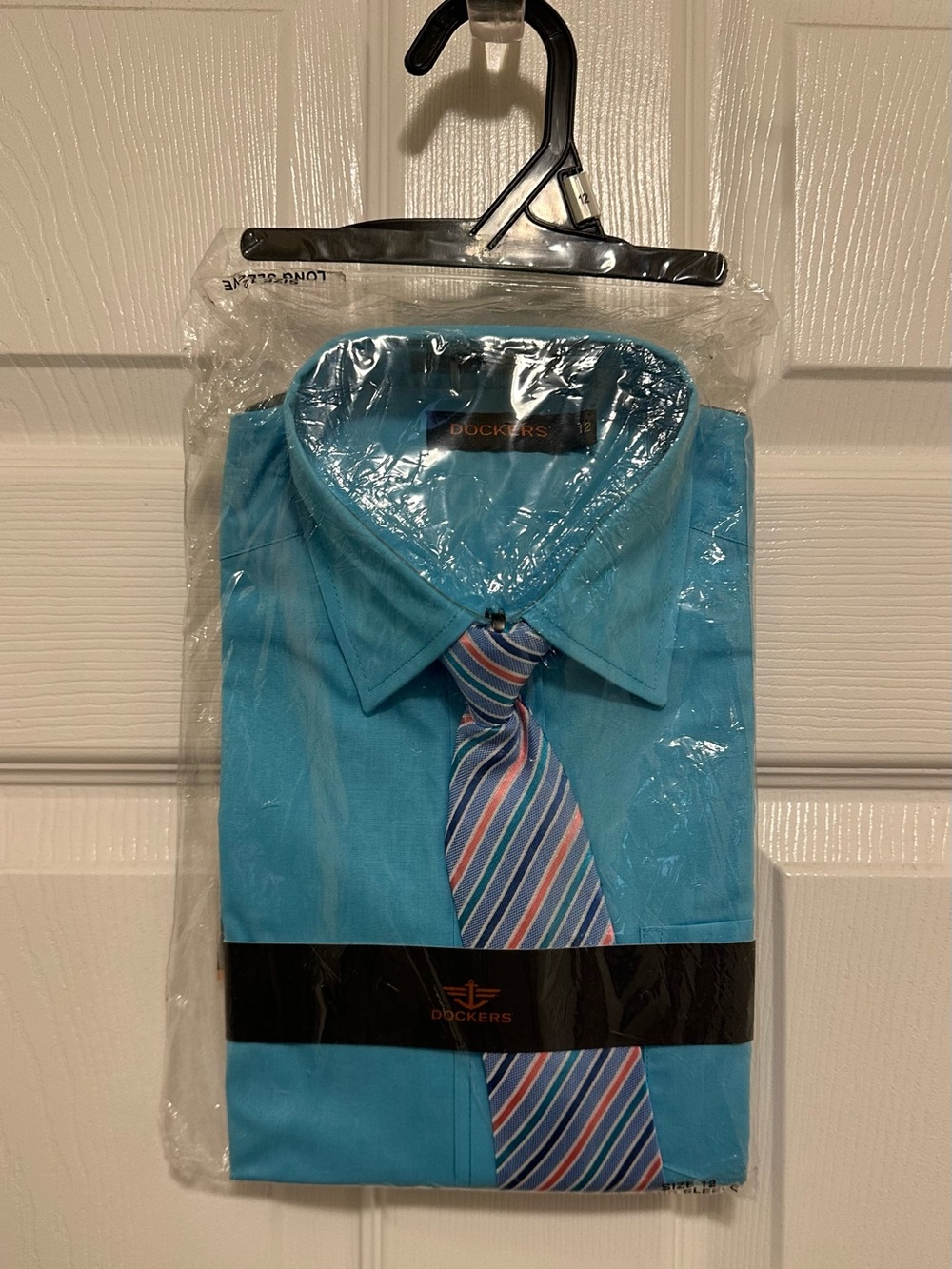 Dockers Teal Button-Down Shirt with Striped Tie